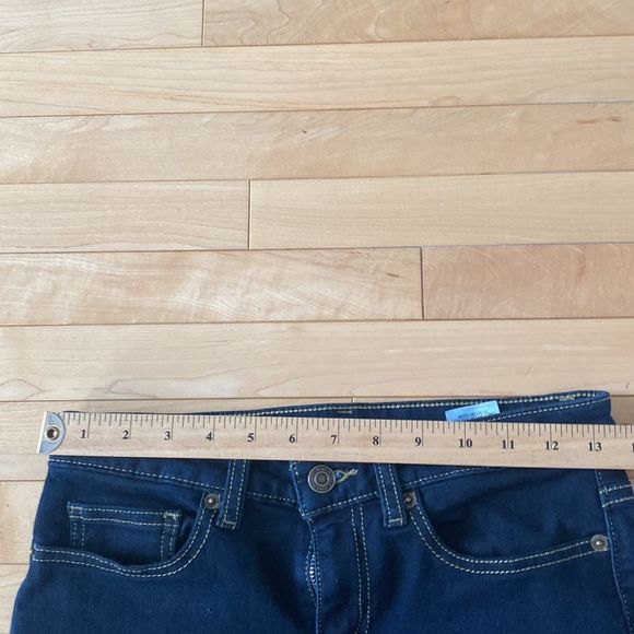 2 For $25 Michael Kors skinny jeans size 2 - Picture 9 of 12